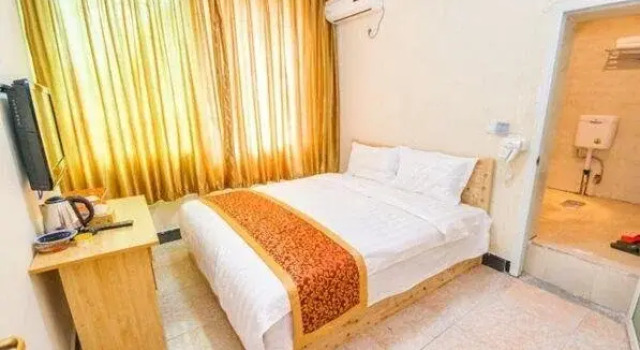 Rongcheng Hotel, Prenota Hotel Hotel a Sichuan con parcheggio, Parcheggio
