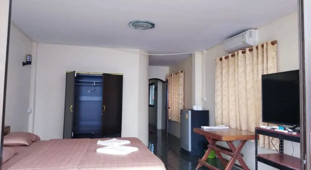 Hostel Beach Pirates Terrace, Забронировать Отель Отели Южного Таиланда с парковкой, Парковка
