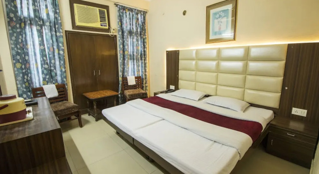 Номер Deluxe WOW STAYZ2 Hotel Jahanvi Dale