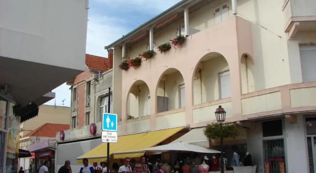 Résidence de France appartement 59m2 à 100m plage principale
