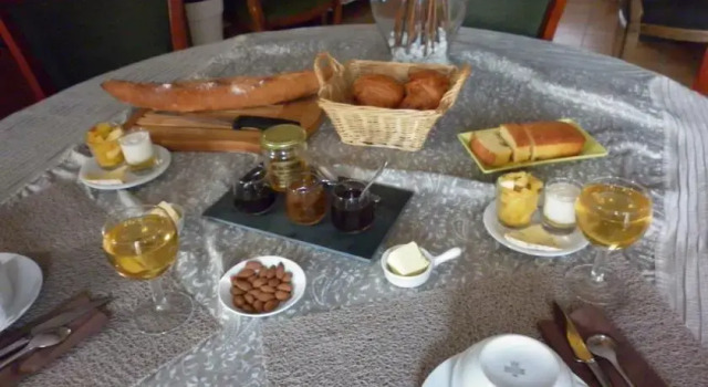 Bed and breakfast Chambre d'hôtes des Daguets, Réserver Hôtel Pralong Auvergne
