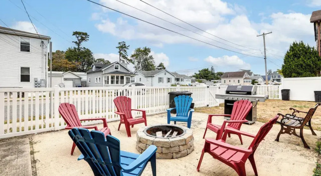 Апартаменты 2 Blocks to Beach: Apt w/ Grill in Ocean Gate!