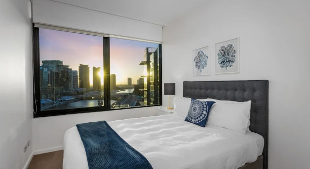 Апартаменты Executive Waterfront Melbourne Apartments