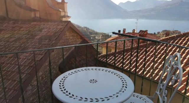 Apartment with lake view Vecchia Perledo 1907