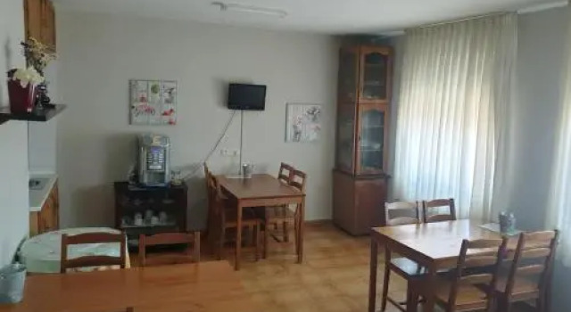 Hostel Ría de Avilés - Antiguo Puente Azud, Buchen Sie Hotel Aviles 