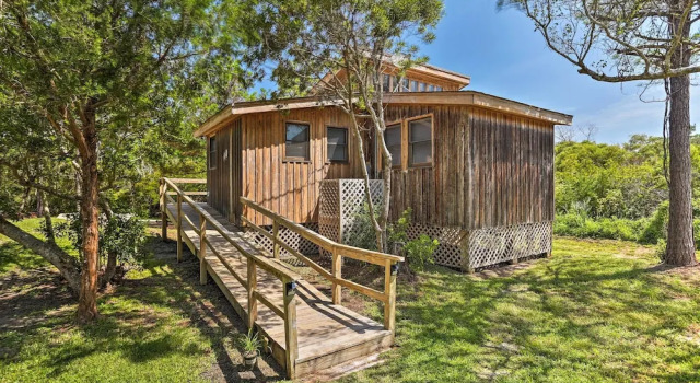 Коттедж Outer Banks Island Cottage - 1 Mi to Frisco Beach!