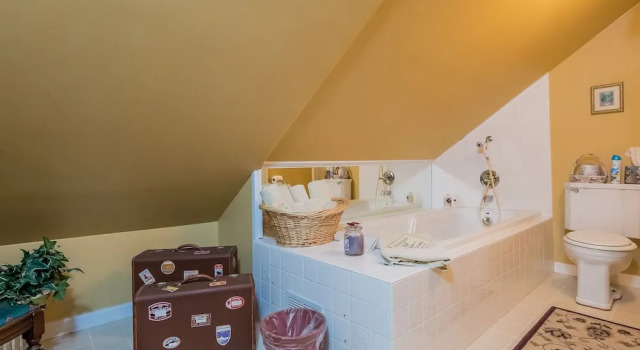 Полулюкс Kingsley House Bed & Breakfast - Full Home