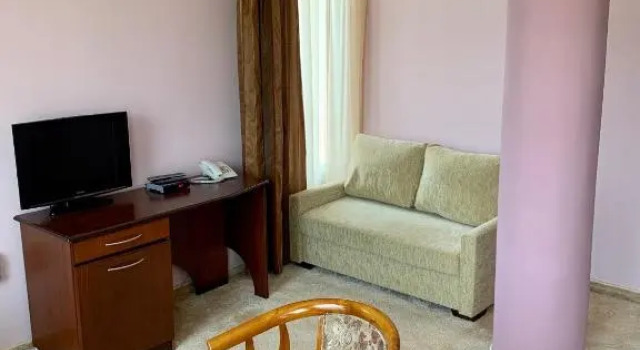 Полулюкс Hotel Elena