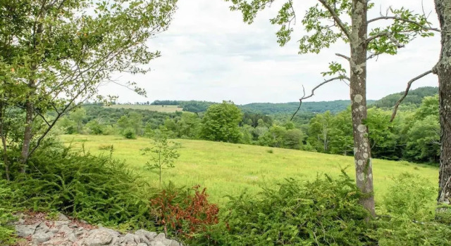 Tentrr - Fields of Dreams at Callicoon, Book Hotel Callicoon Sullivan County