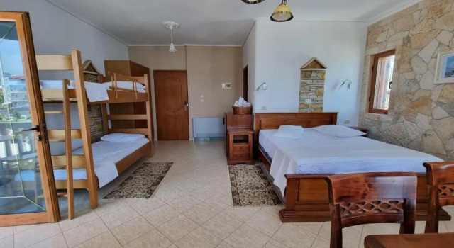 Четырёхместный номер Standard с видом на море Hotel Castle