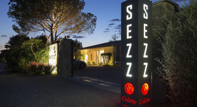 Sezz Saint-Tropez, Забронировать Отель Сен-Тропе Сен-Тропе залива, рядом с Пляж Pampelonne