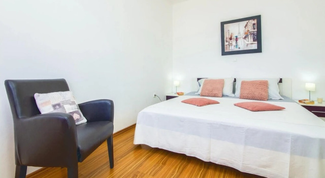 Awesome Home in Okrug Gornji With Sauna, Wifi and 5 Bedrooms
