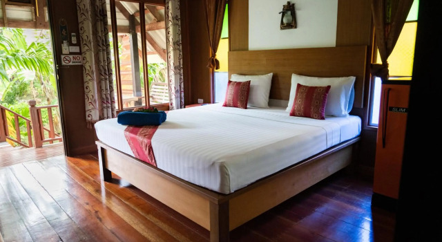 Lanta Andaleaf Bungalow
