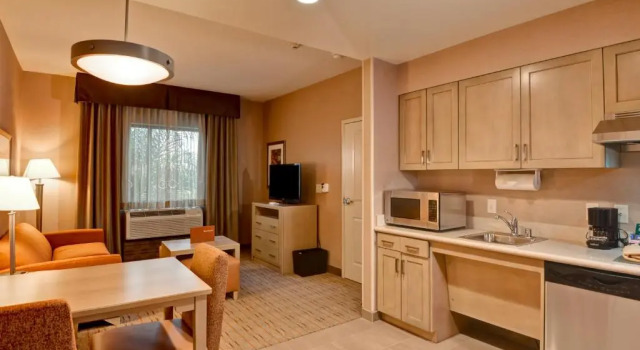 Четырёхместный люкс Accessible Homewood Suites by Hilton Anaheim Conv Ctr/Disneyland Main