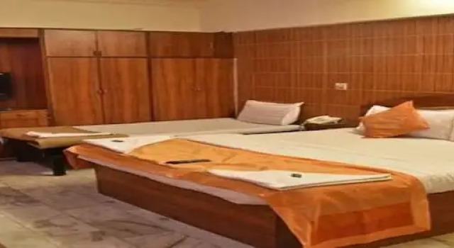 Room Maangta 111 - Andheri East, Забронировать Отель Хар Мумбай