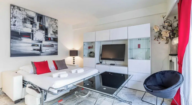 Апартаменты Cozy Studio in the Heart of Cannes - Near sea