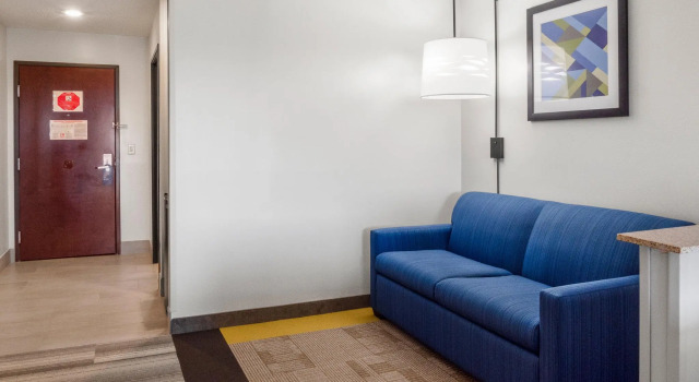 Люкс Holiday Inn Express Hotel & Suites Newton Sparta by IHG