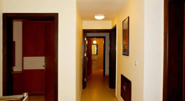 Коттедж Public Security Hotel & Chalets