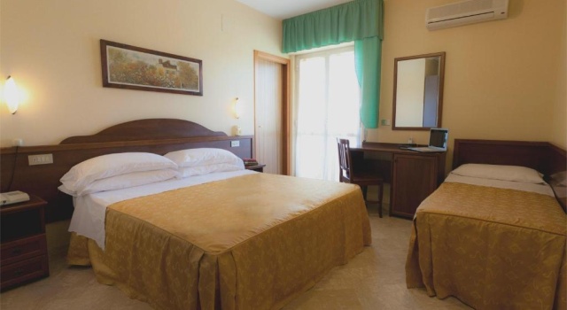 Трёхместный номер Standard Hotel Maria