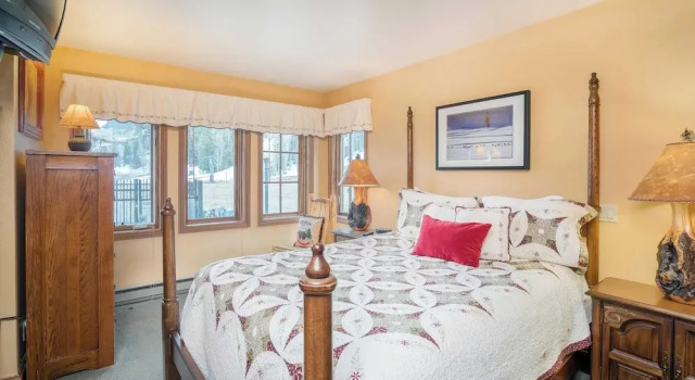 Etta Place Too 103 by Avantstay Close to Town & The Slopes! In Complex w/ Communal Pool & Hot Tub, Забронировать Отель Отели Telluride Ski 3 звезды, 3*