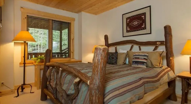 Comstock Lodge at Deer Valley Resort - Two Bedroom Condo with Hot Tub #202 2 Condo