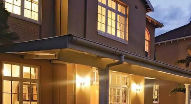 Sicas Guest House Musgrave, Забронировать Отель Мугрейв Дурбан, рядом с Victoria Street Market