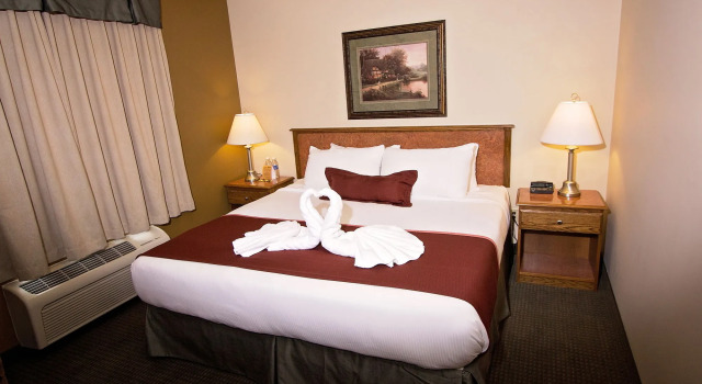 Service Plus Inns & Suites Drayton Valley
