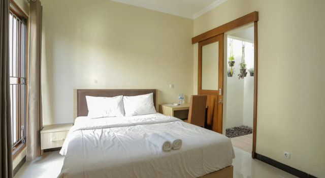 Suite IDR Green Guest House Syariah Mitra RedDoorz