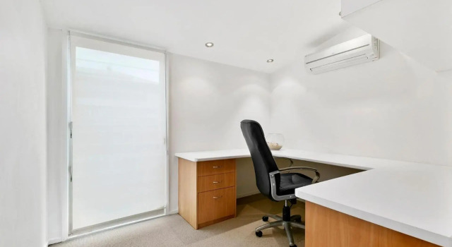 Depper St Large Luxury Residence Entire House, Prenota Hotel Sunshine Beach 