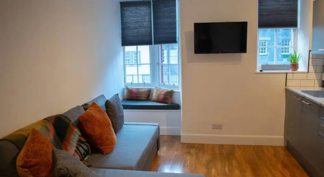 Authentic Homely 1 Bedroom Apartment on the Royal Mile