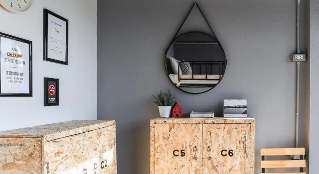 Jeune Hostel Chiang Mai - Chang Phuak, Забронировать Хостел Отели Чиангмай с парковкой, рядом с City Art &amp; Cultural Centre, Парковка