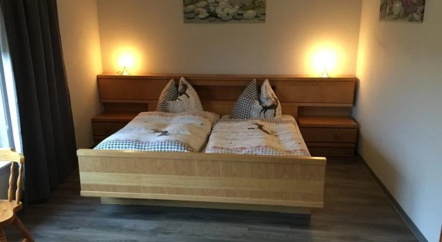 Hotel Pension Zur Linde, Boek Hotel Nideggen 