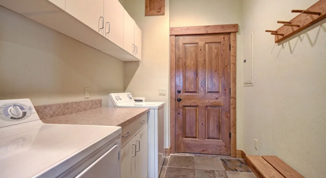 Номер Standard Premier 2-story Townhome Minutes From Winter Activities 3 Bedroom Townhouse by RedAwning