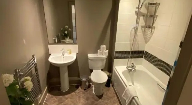 Maidenhead Stylish and Modern 2 bedroom apartment Maidenhead with Pleasant views, Забронировать Апартаменты/квартира Мейденхед Беркшир, рядом с Ресторан "Фэт Дак"