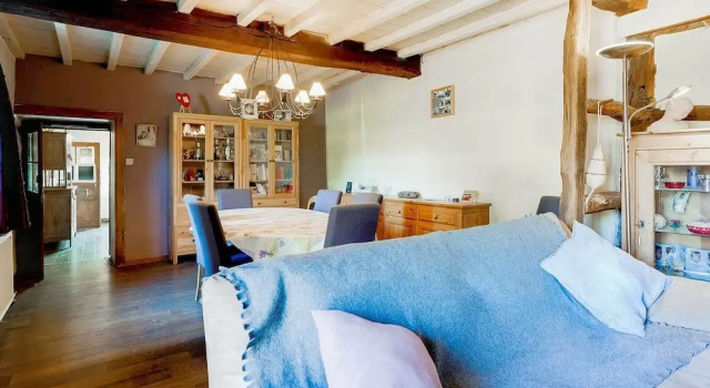 Cozy Holiday Home in Gros-fays With Terrace, Забронировать Отель Отели Land of the High Lesse с парковкой, Парковка