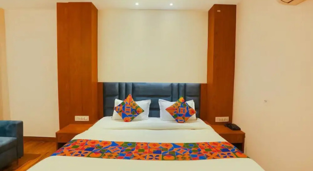 Hotel Swarn Bhoomi