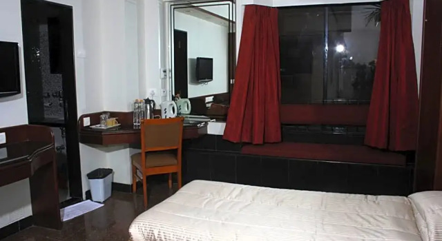 Номер Deluxe Hotel Karl Residency