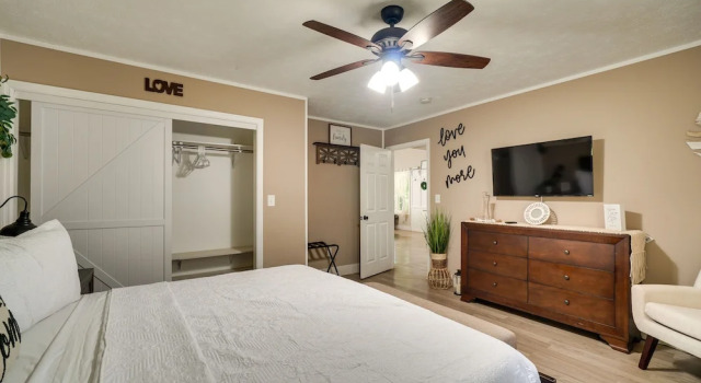 Smoky Mtn Home w/ Hot Tub: 10 Mi to Dollywood!
