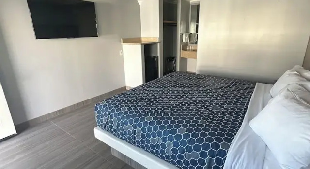 Номер Standard HomeTown Inn