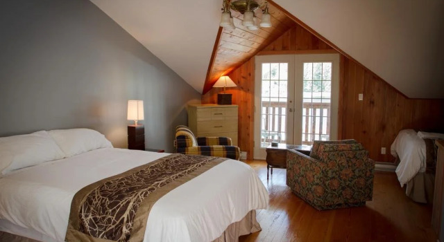 Kingfisher Lodge and Marina, Book Hotel Bamfield Pacific Rim Vancouver Island
