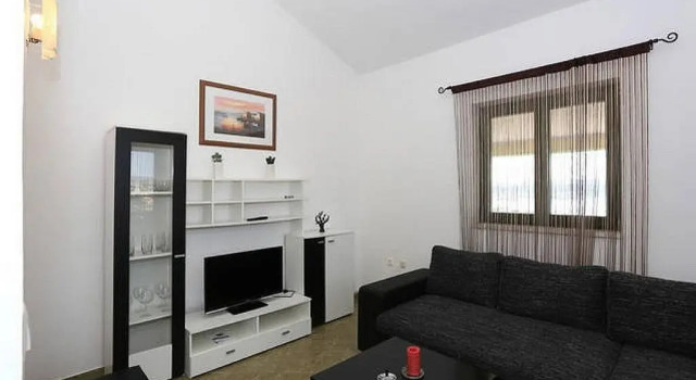 Apartments with a parking space Maslenica, Novigrad - 19060, Varaa Huoneisto Novigrad Kroatia