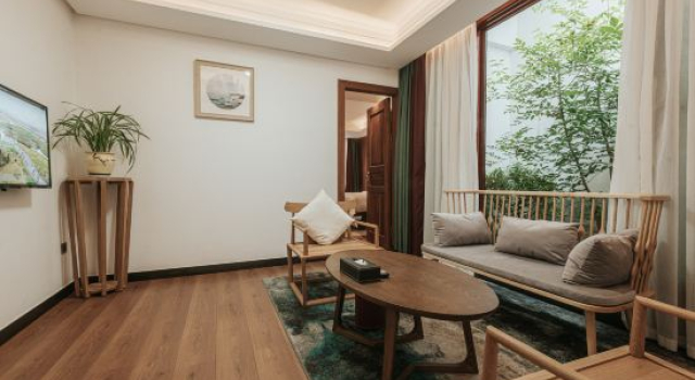 Люкс с видом на внутренний двор Jinyuan Zhangfei International Hotel - Langzhong