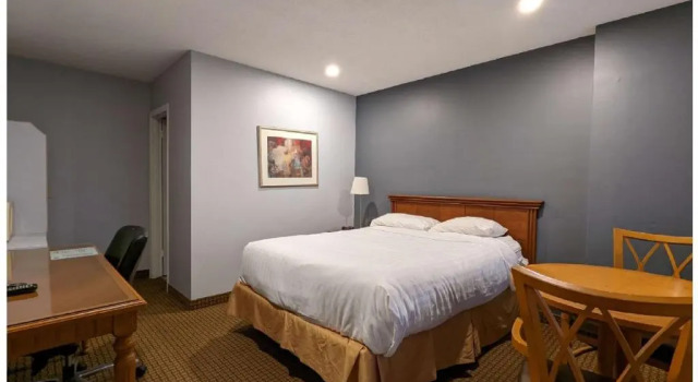 Двухместный номер Standard First Canada Hotel Cornwall Hwy 401 ON
