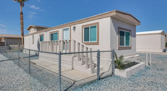 Riverfront Bullhead City Home, Near Casinos, Забронировать Дом для отпуска Виллы Буллхед-Сити, Вилла