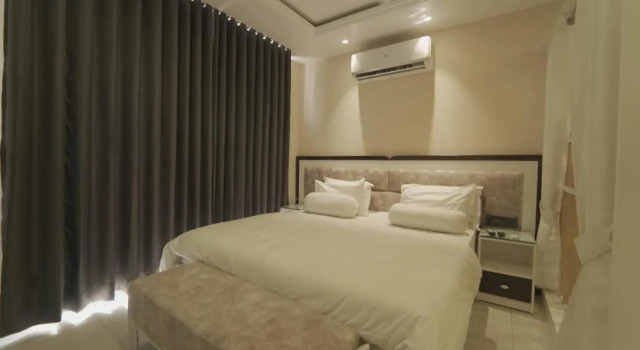 Myst Luxury stays, Забронировать Отель Зиракпур штат Харьяна