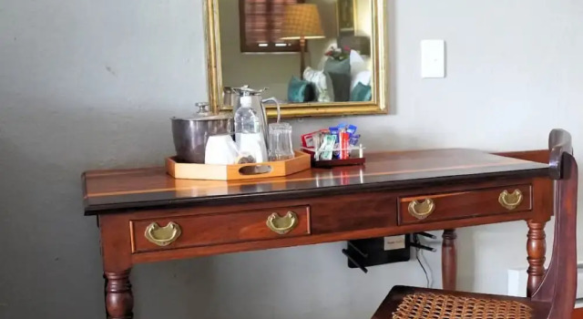 Двухместный люкс с балконом Coach House Hotel & Spa Tzaneen