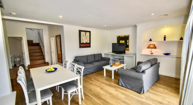 Апартаменты Lili Apartments