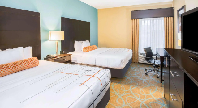 Четырёхместный номер Standard La Quinta by Wyndham Clinton Historic Route 66