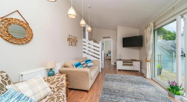 Ferry View Cottage - Private Balcony, Забронировать Дом для отпуска Отели Ангус с парковкой, Парковка
