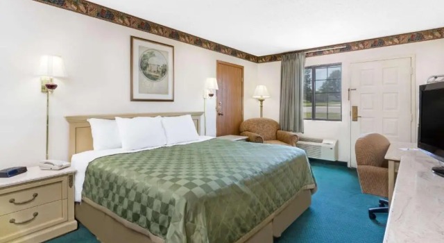 Номер Standard Days Inn by Wyndham Concordia